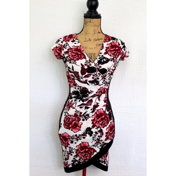 Almost Famous Dresses & Skirts - 🎃 ALMOST FAMOUS fitted floral dress, asymmetrical